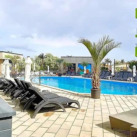 Sunshine Alessi Pool & Hotel Constanţa